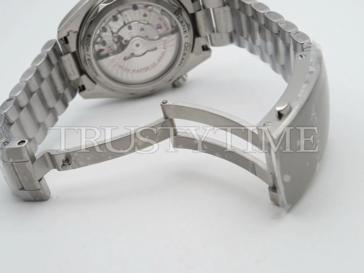 Копия часов Omega Seamaster Planet Ocean 600m Co-axial Chronometer 43,5mm 215.30.44.21.01.001