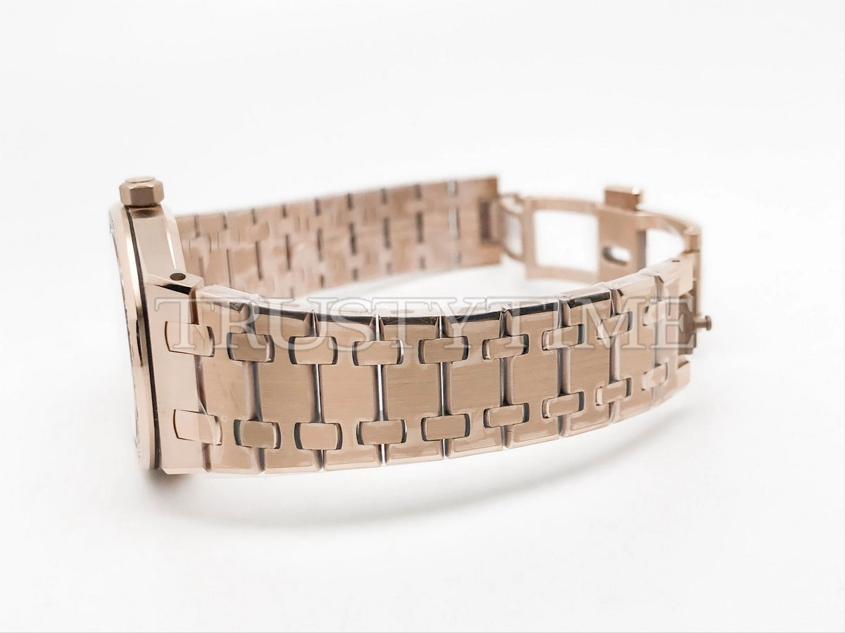 Копия часов Audemars Piguet Royal Oak Ladies 33mm 67651OR.ZZ.1261OR.01