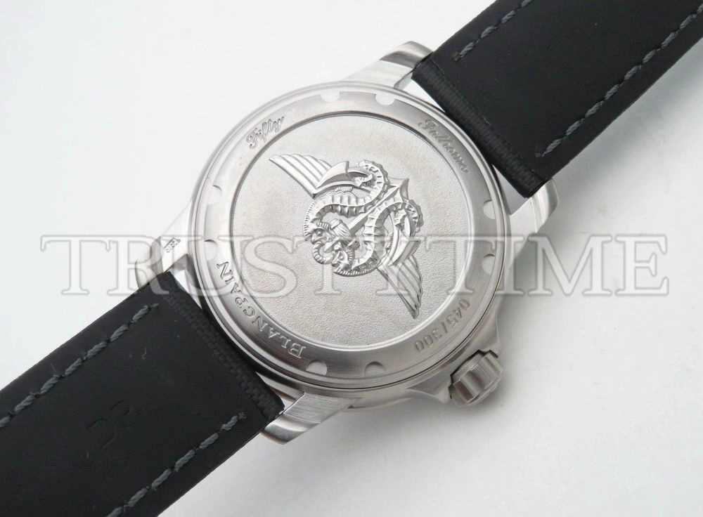 Копия часов Blancpain Fifty Fathoms Nageurs De Combat Automatique 5015E 1130 B52A