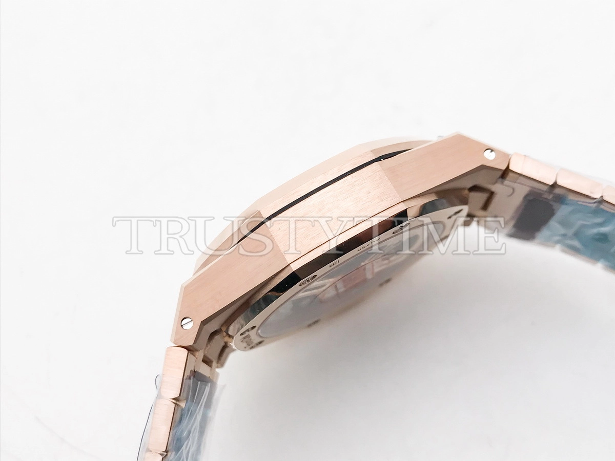 Копия часов Audemars Piguet Royal Oak Selfwinding Chronograph 26240OR.OO.1320OR.06