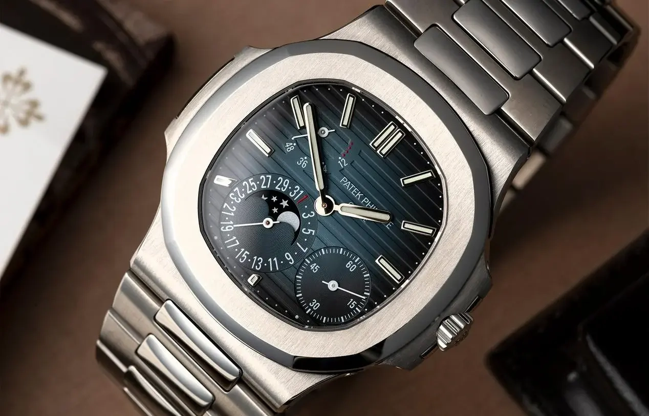 Реплика Patek Philippe 5712 от WS Factory