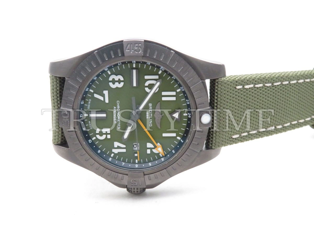 Копия часов Breitling Avenger Automatic GMT 45 Night Mission V323952A1L1X1