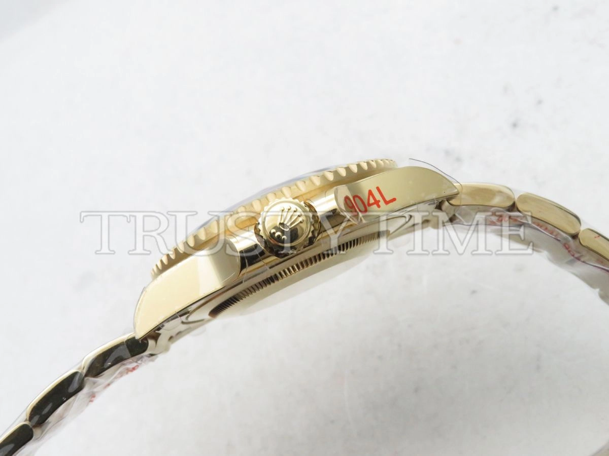 Копия часов Rolex GMT Master II 116718LN-0001