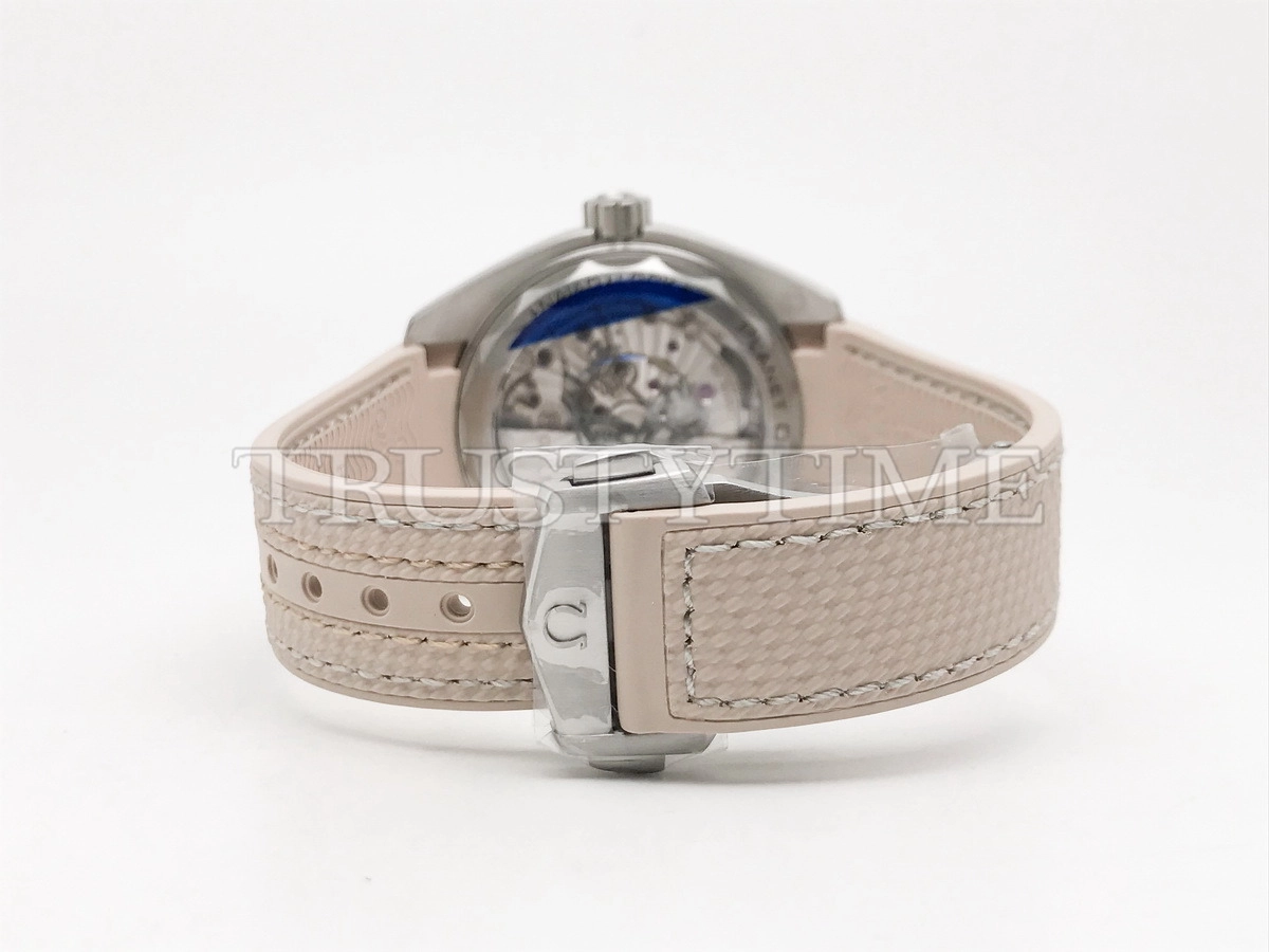 Копия часов Omega Seamaster Planet Ocean 600m 43,5mm 215.32.44.21.09
