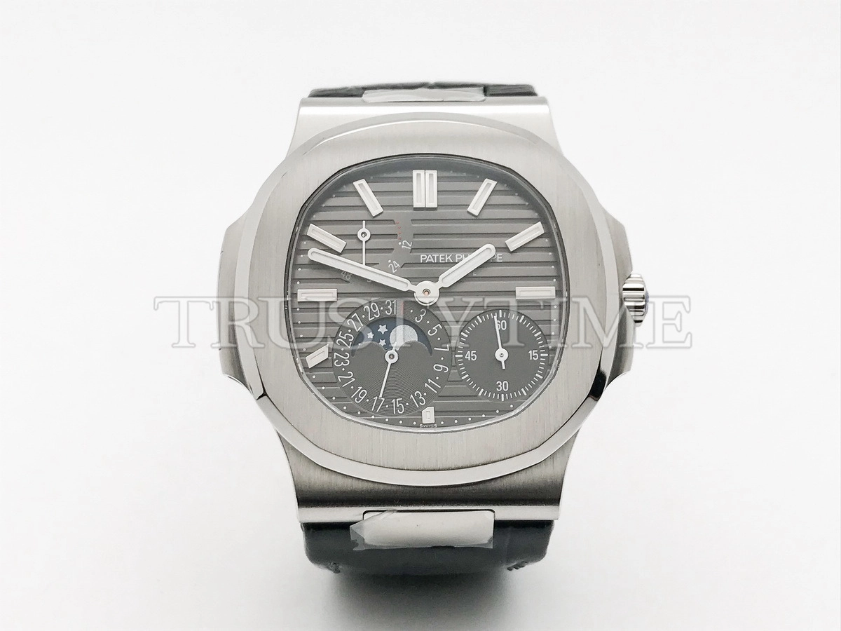 Копия часов Patek Philippe Nautilus Power Reserve Moonphase 40mm 5712G-001