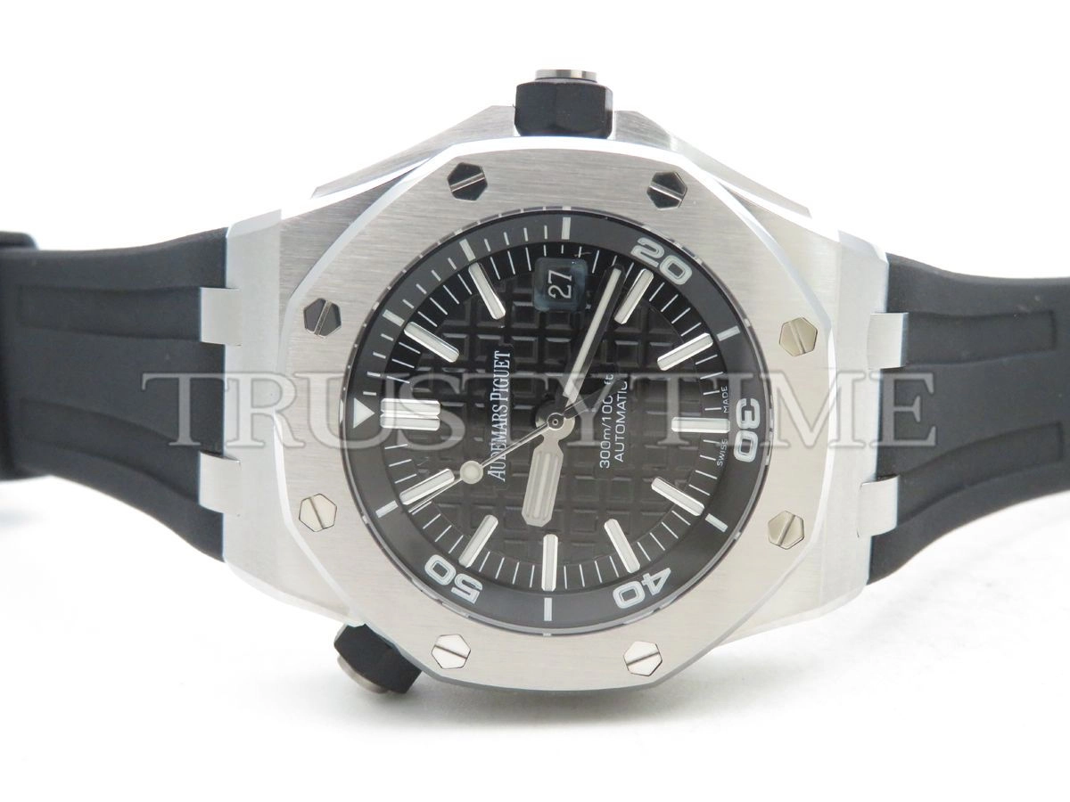 Копия часов Audemars Piguet Royal Oak Offshore Diver 15703ST.OO.A002CA.01
