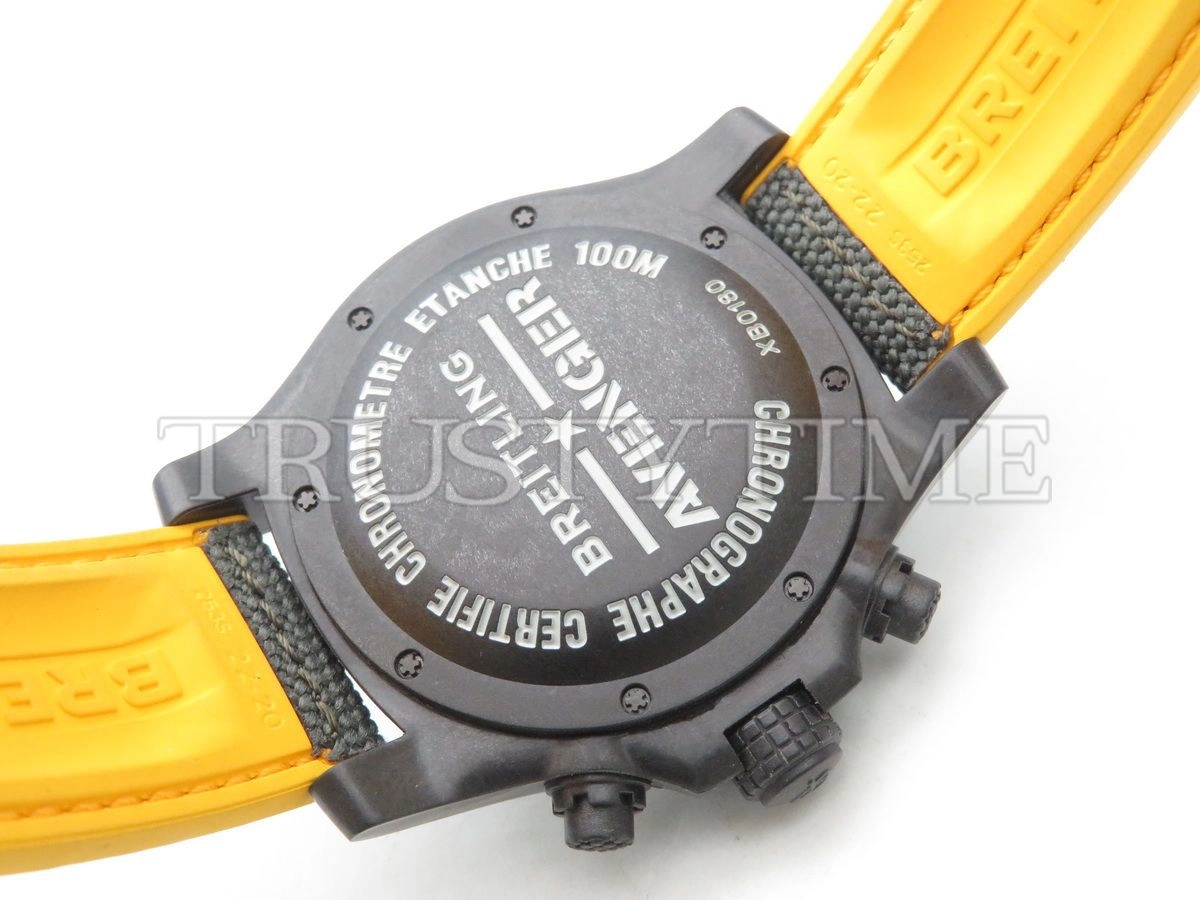Копия часов Breitling Avenger Hurricane 45 XB0180E41B1S1