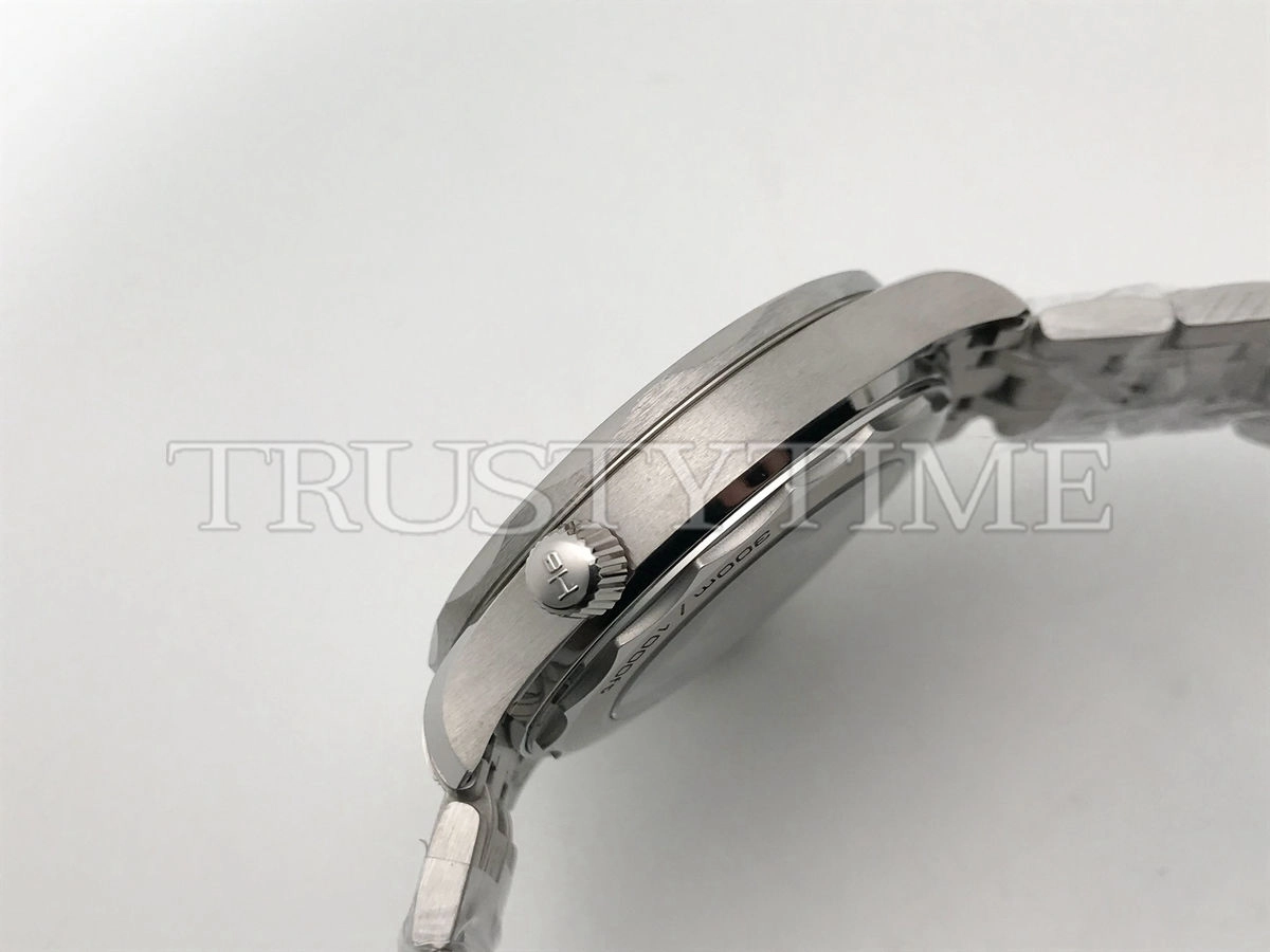 Копия часов Omega Seamaster Diver 300m Co-axial Master Chronometer 42mm 210.30.42.20.10.001