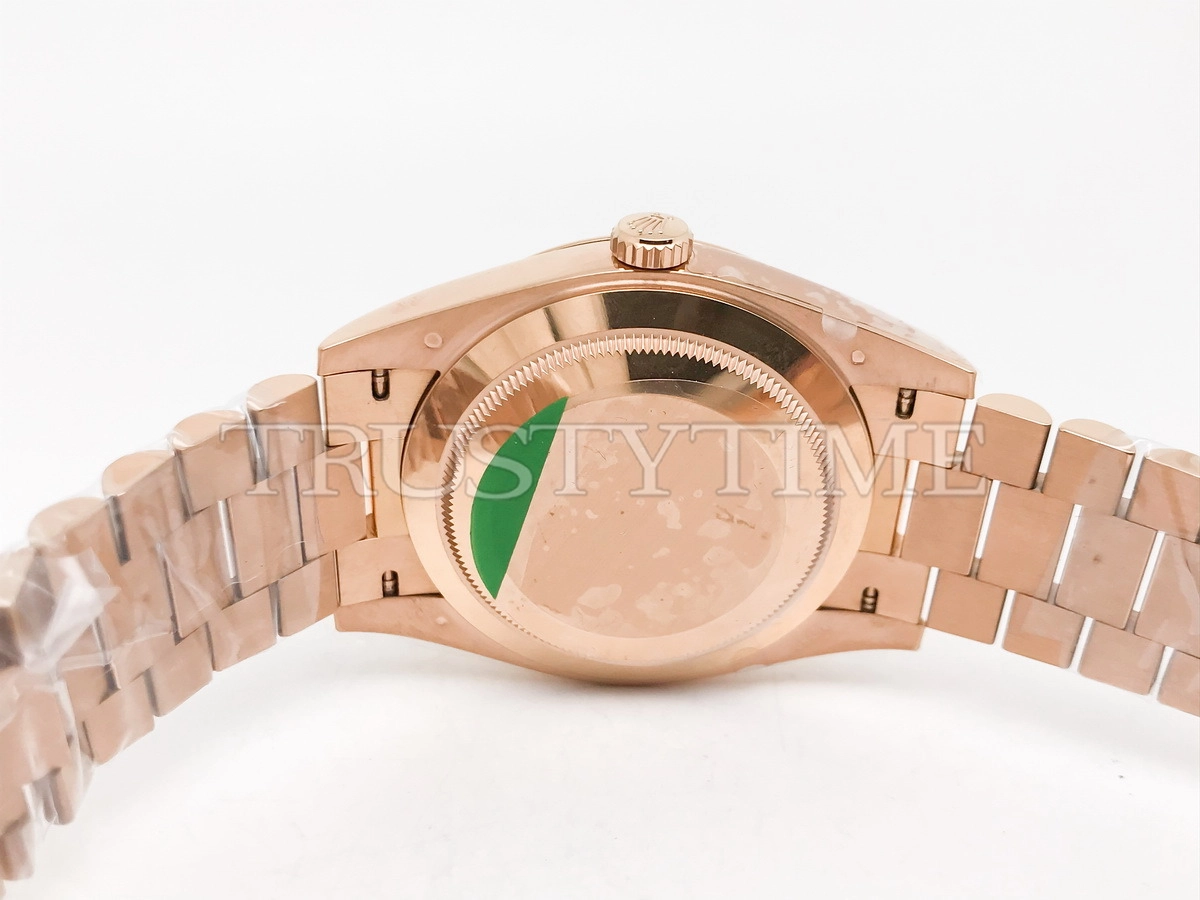 Копия часов Rolex Day-Date 40mm 228235-0002