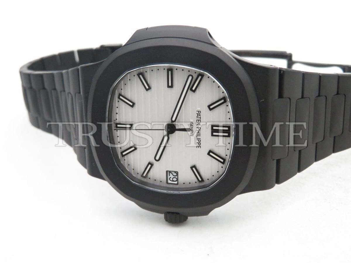 Копия часов Patek Philippe Nautilus MAD Paris Custom 40mm 5711