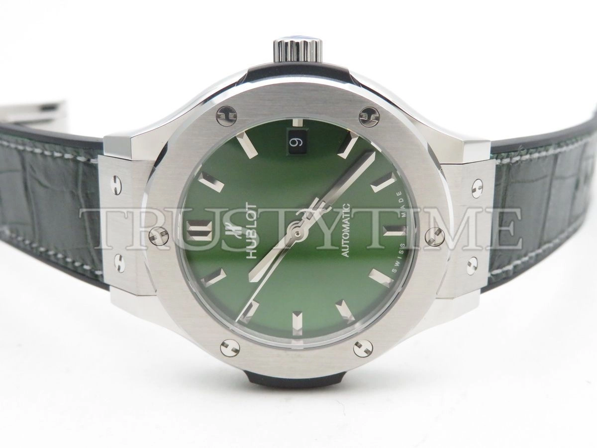 Копия часов Hublot Classic Fusion 38mm 565.NX.8970.LR