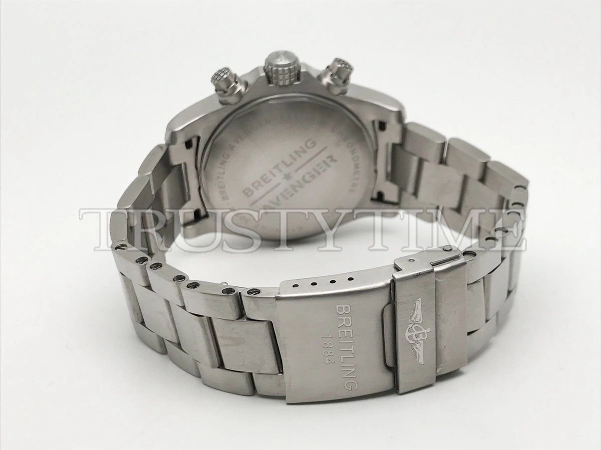 Копия часов Breitling Avenger Chronograph 43 A13385101B1A1