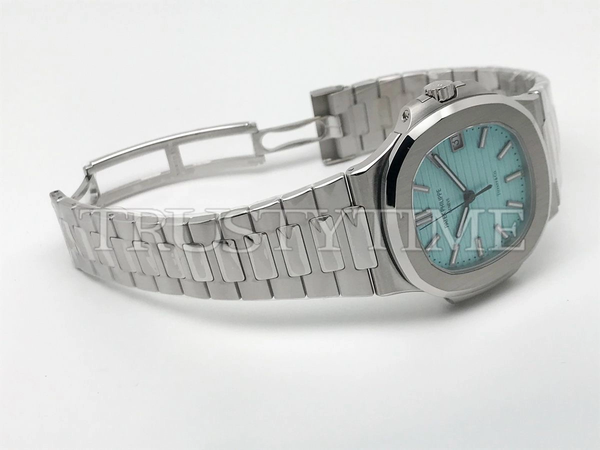 Копия часов Patek Philippe Nautilus Tiffany&Co 40mm 5711/1A-018