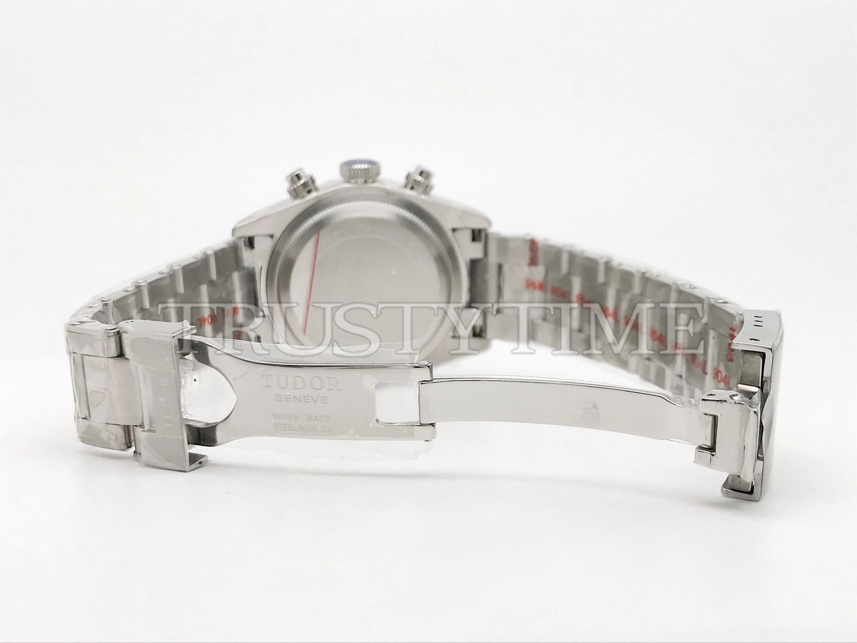 Копия часов Tudor Heritage Black Bay Chronograph 41mm M79360N-0001