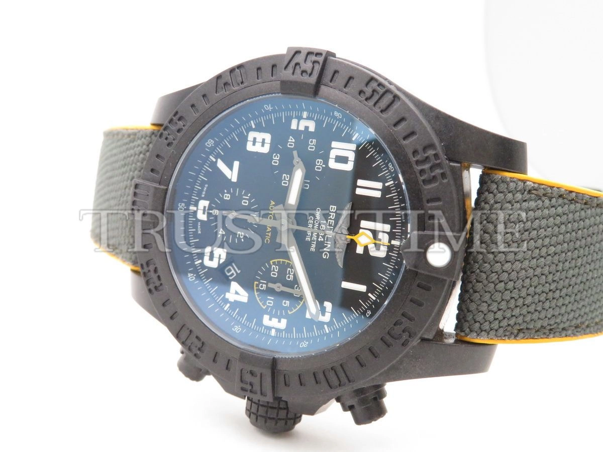 Копия часов Breitling Avenger Hurricane 45 XB0180E41B1S1