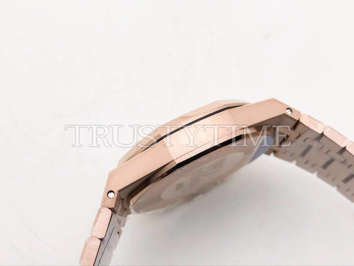 Копия часов Audemars Piguet Royal Oak Selfwinding Chronograph 26331OR.OO.1220OR.01