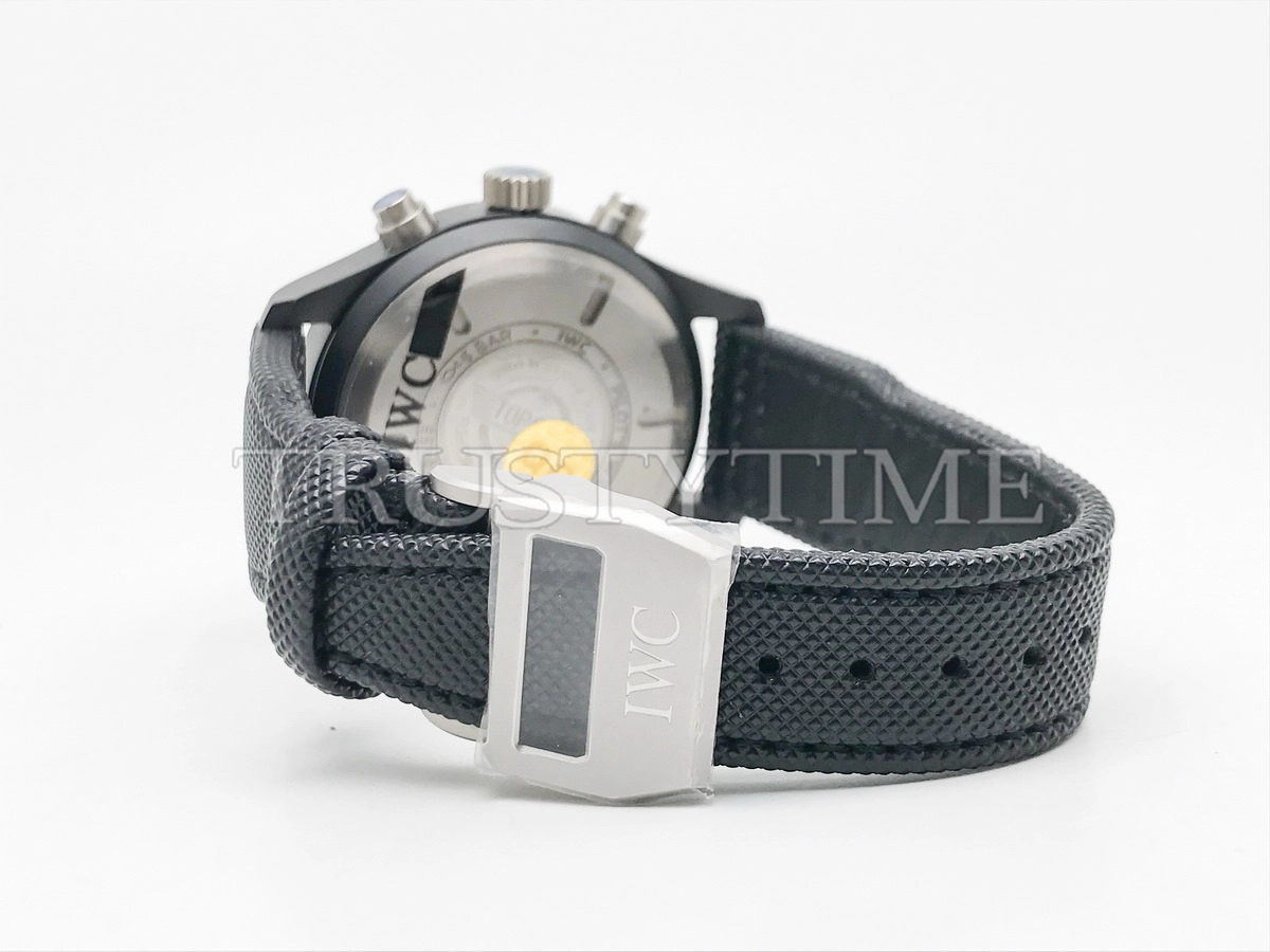 Копия часов IWC Pilot's Watch Chronograph Top Gun 44mm IW389001