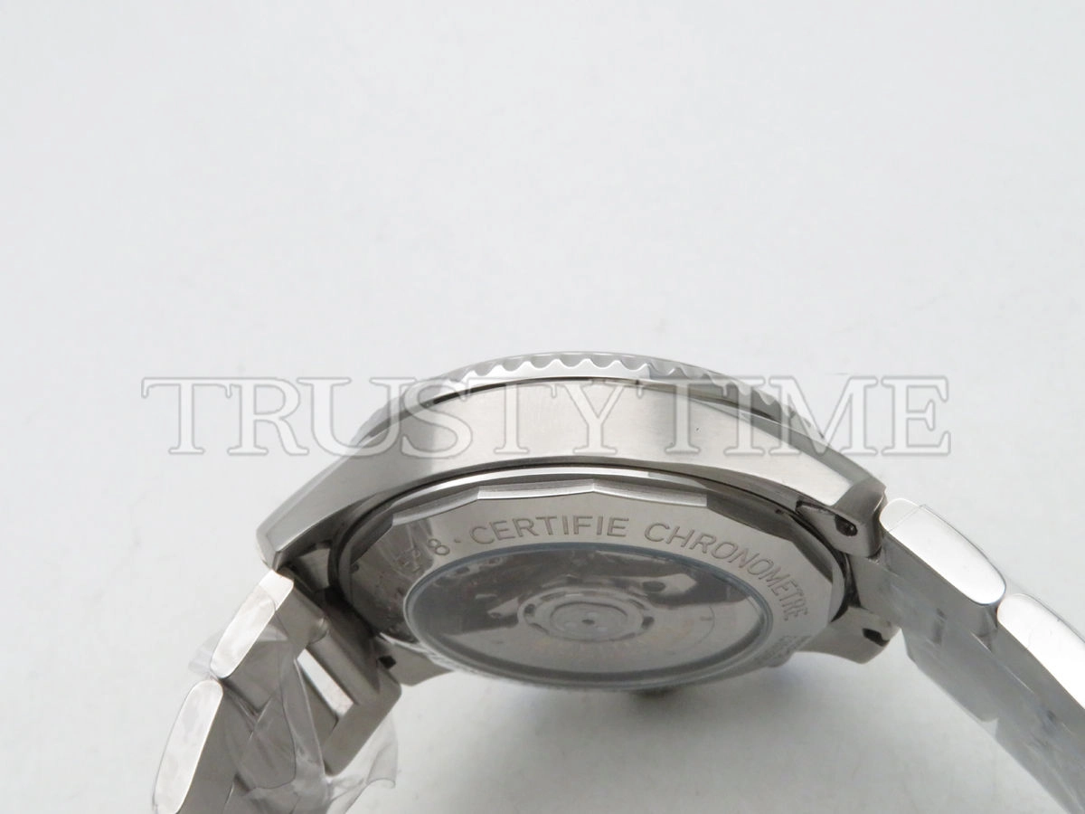 Копия часов Breitling Aviator 8 B01 Chronograph 43 AB0117131B1A1