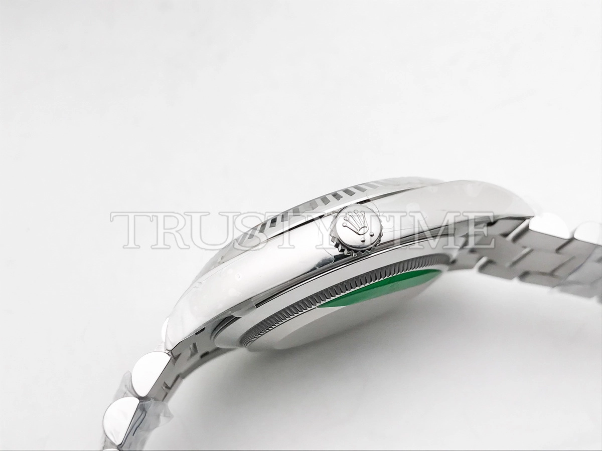 Копия часов Rolex Day-Date 40mm 228239-0004