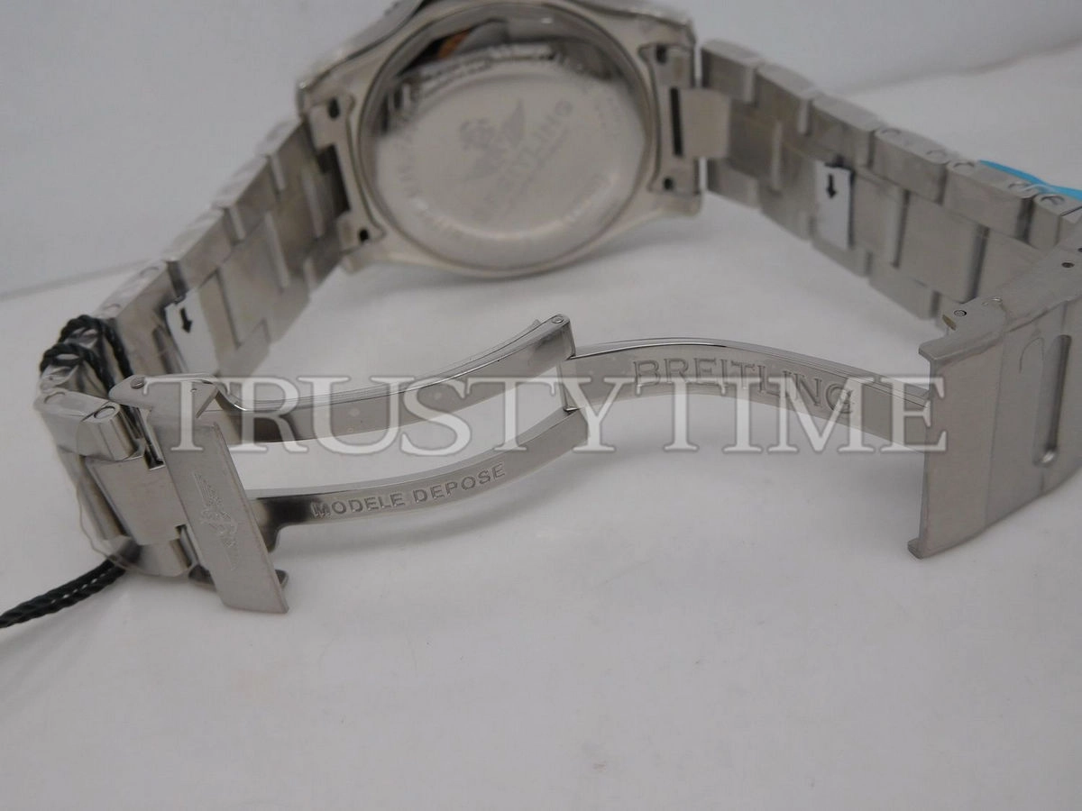Копия часов Breitling Superocean Volcano 44 Y17393101B1A1