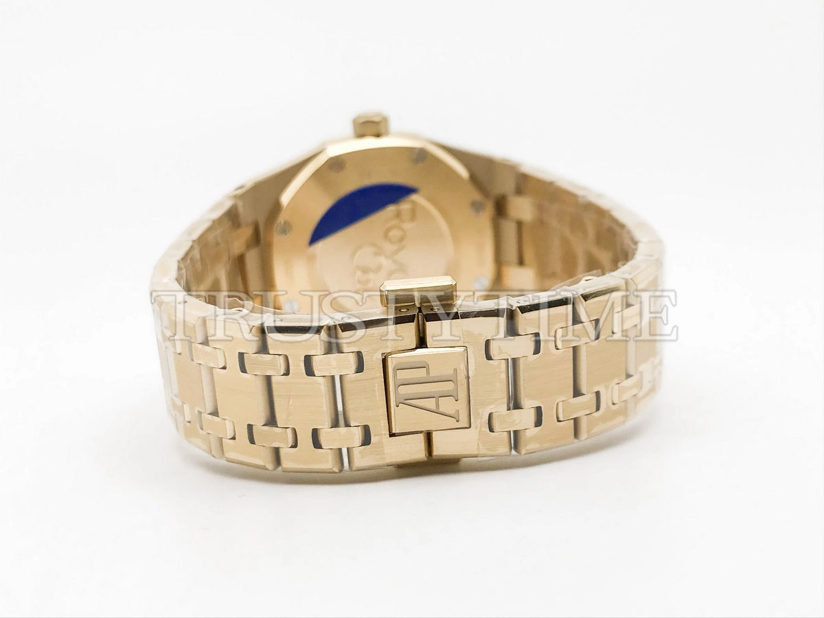 Копия часов Audemars Piguet Royal Oak Ladies 33mm 67651BA.ZZ.1261BA.01