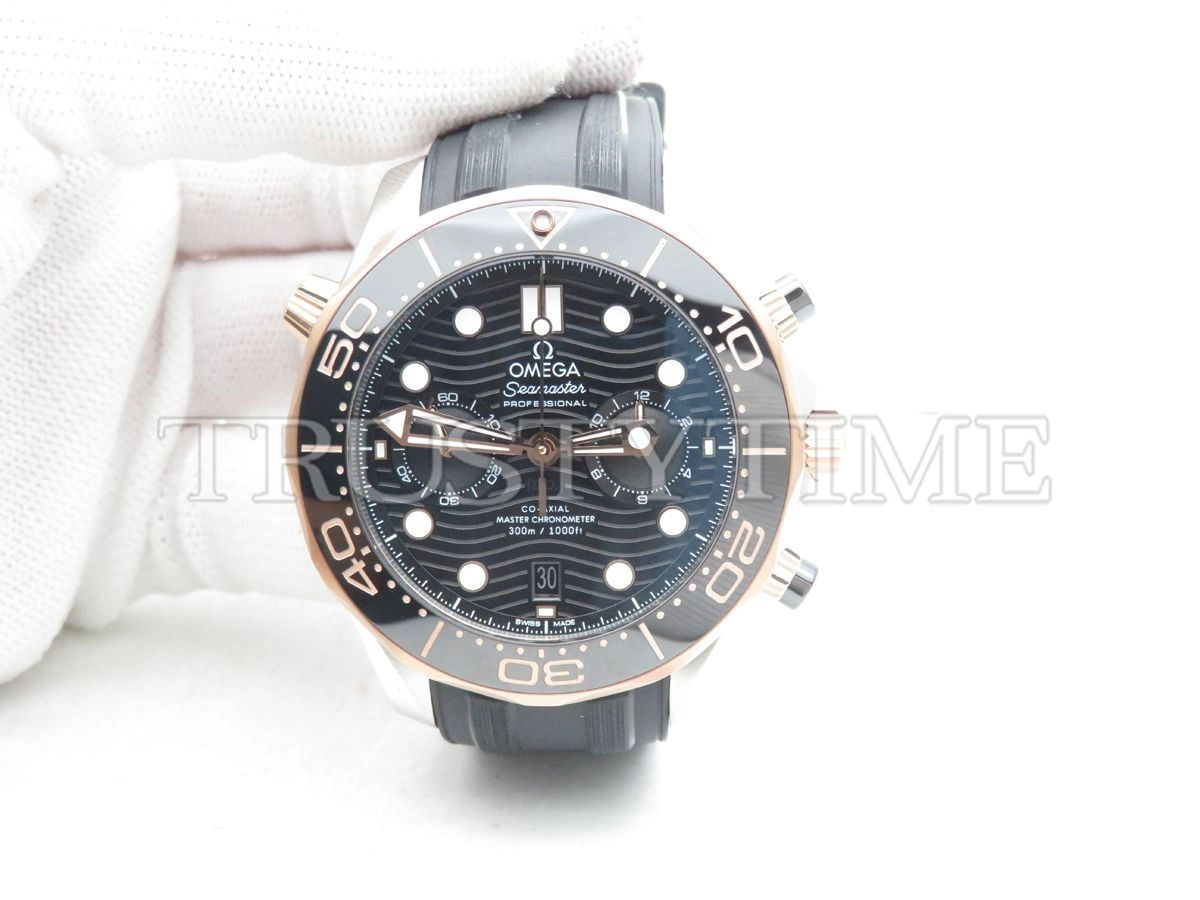 Копия часов Omega Seamaster Diver 300m Co‑Axial Master Chronometer Chronograph 44mm 210.22.44.51.01.001