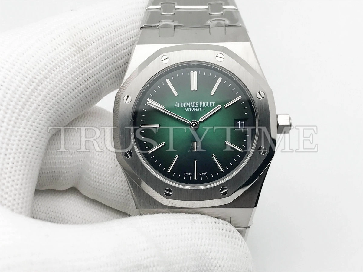 Копия часов Audemars Piguet Royal Oak “Jumbo” Extra-Thin Platinum and Smoked Green Dial 15202PT.OO.1240PT.01