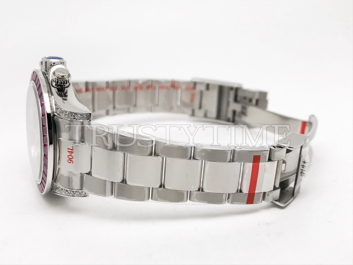 Копия часов Rolex Cosmograph Daytona Ruby Bezel 126599TRU