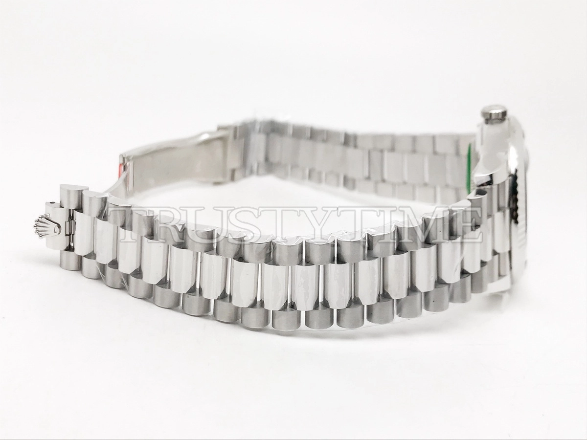Копия часов Rolex Day-Date 40mm 228239-0004