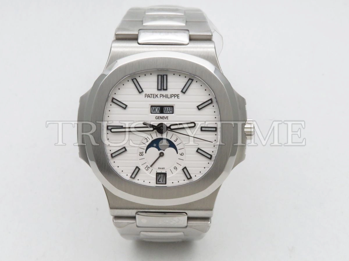Копия часов Patek Philippe Nautilus Annual Calendar 40,5mm 5726/1A-010