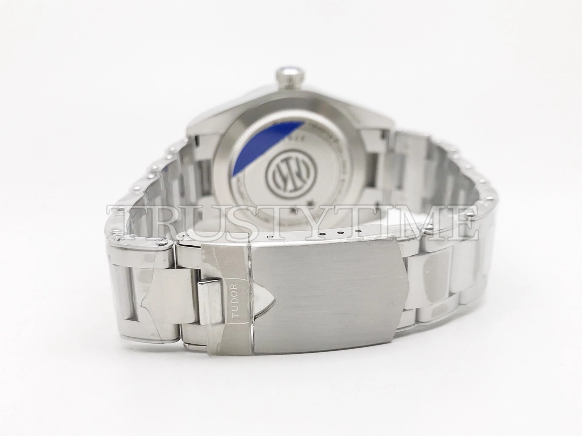 Реплика часов Tudor Heritage Black Bay Fifty Eight 39mm Inter Milan Edition M79030N-0025 Арт.TD-0854 Копия часов Tudor Heritage Black Bay Fifty Eight 39mm Inter Milan Edition M79030N-0025 Арт.TD-0854