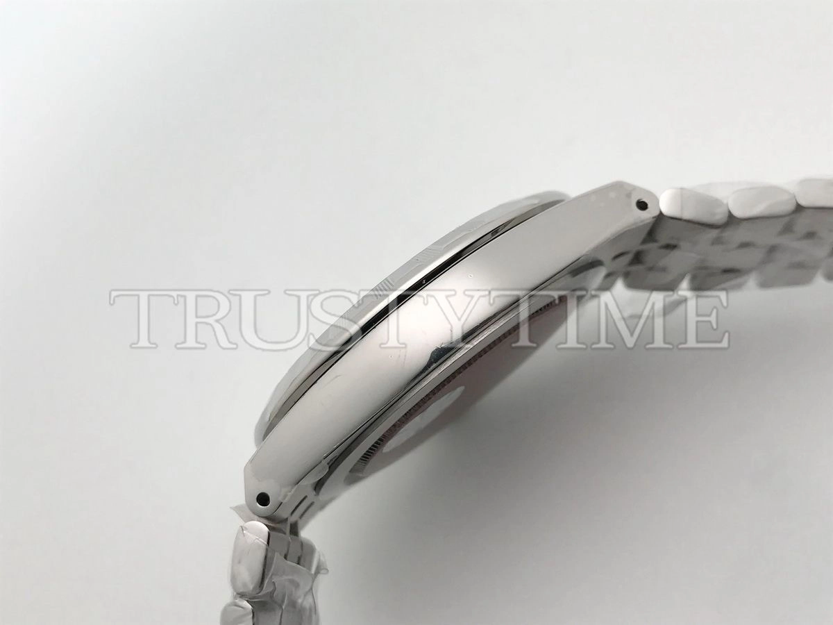 Копия часов Tudor Royal Day-Date 41mm M28600-0003