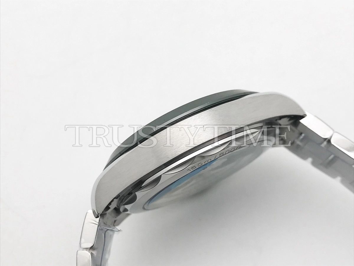 Копия часов Omega Seamaster Aqua Terra Co-axial Master Chronometer GMT Worldtimer 43mm 220.30.43.22.10.001