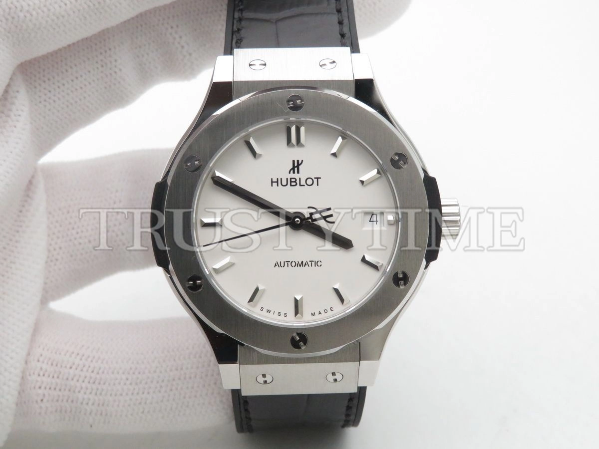 Копия часов Hublot Classic Fusion 38mm 565.NX.2611.LR