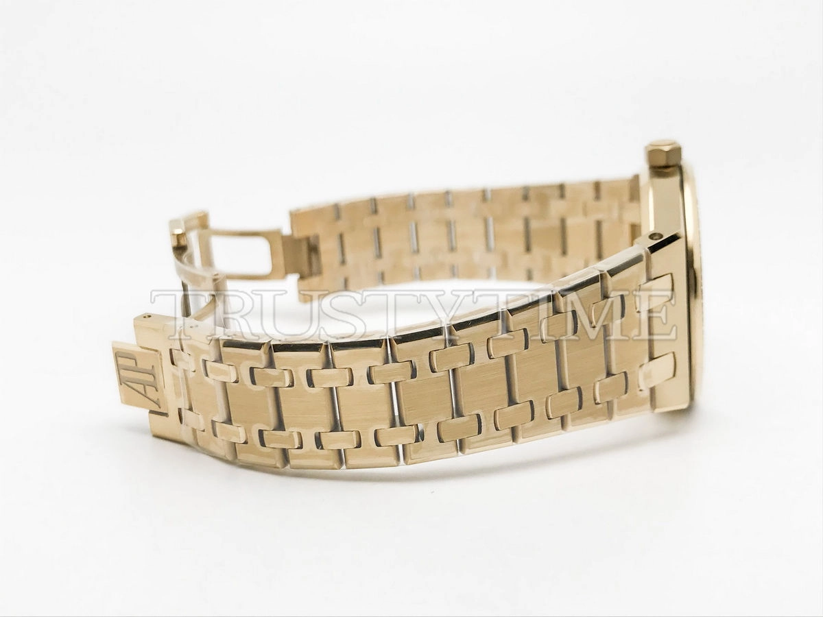Копия часов Audemars Piguet Royal Oak Ladies 33mm 67651BA.ZZ.1261BA.02