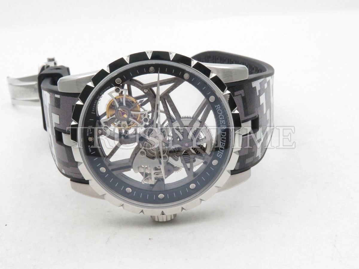 Копия часов Roger Dubuis Excalibur Skeleton Flying Tourbillon Grey