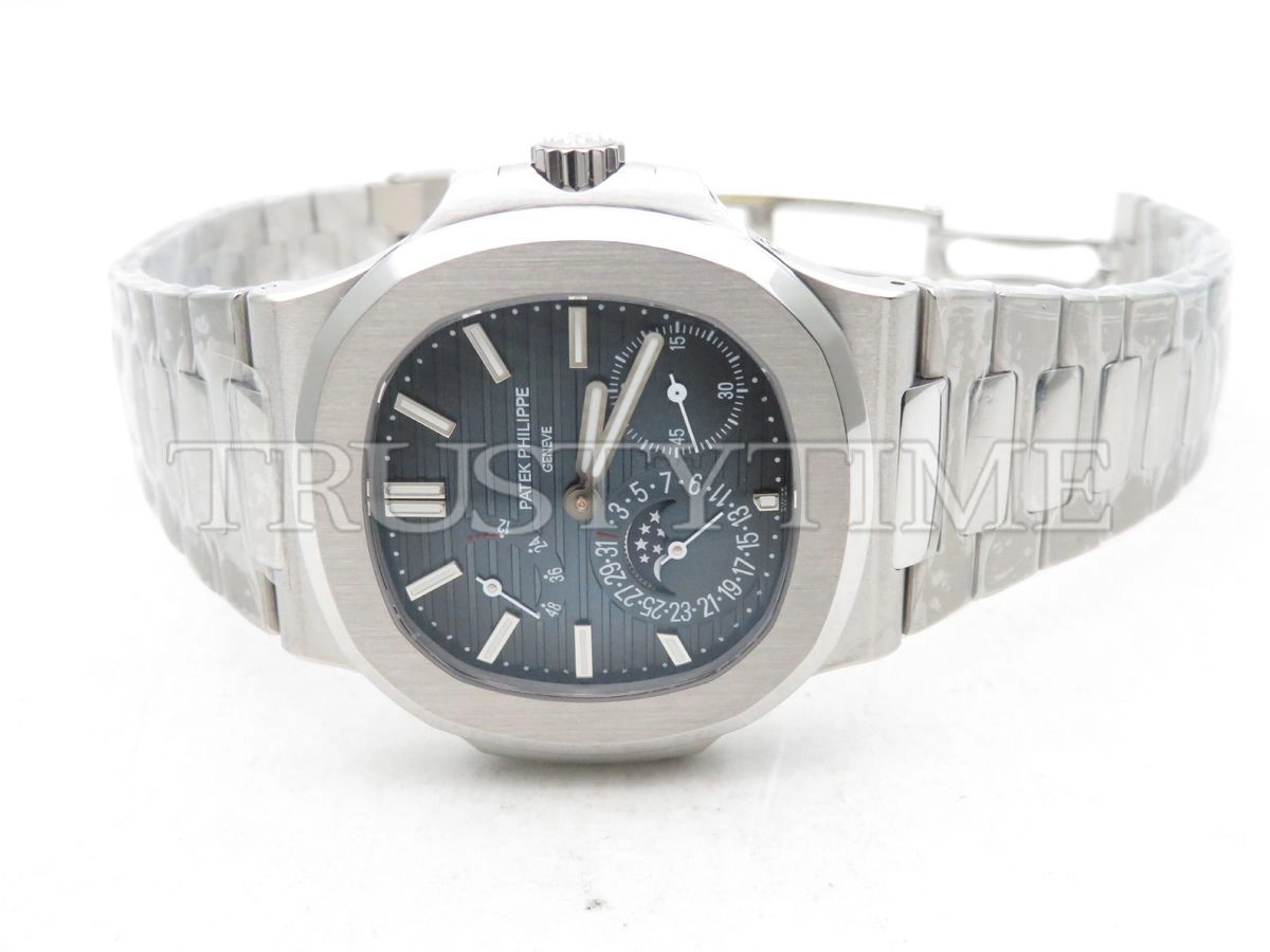 Копия часов Patek Philippe Nautilus Power Reserve Moonphase 40mm 5712/1A-001