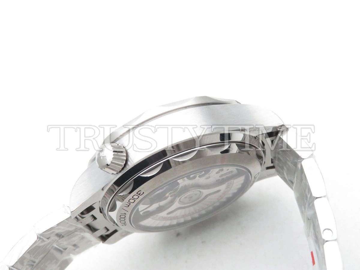 Копия часов Omega Seamaster Diver 300m Co‑Axial Master Chronometer Chronograph 44mm 210.30.44.51.01.001