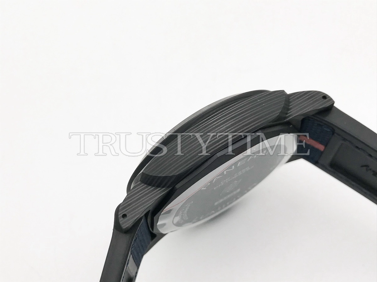 Копия часов Panerai Luminor Marina Carbotech™ Luna Rossa 44mm PAM01529