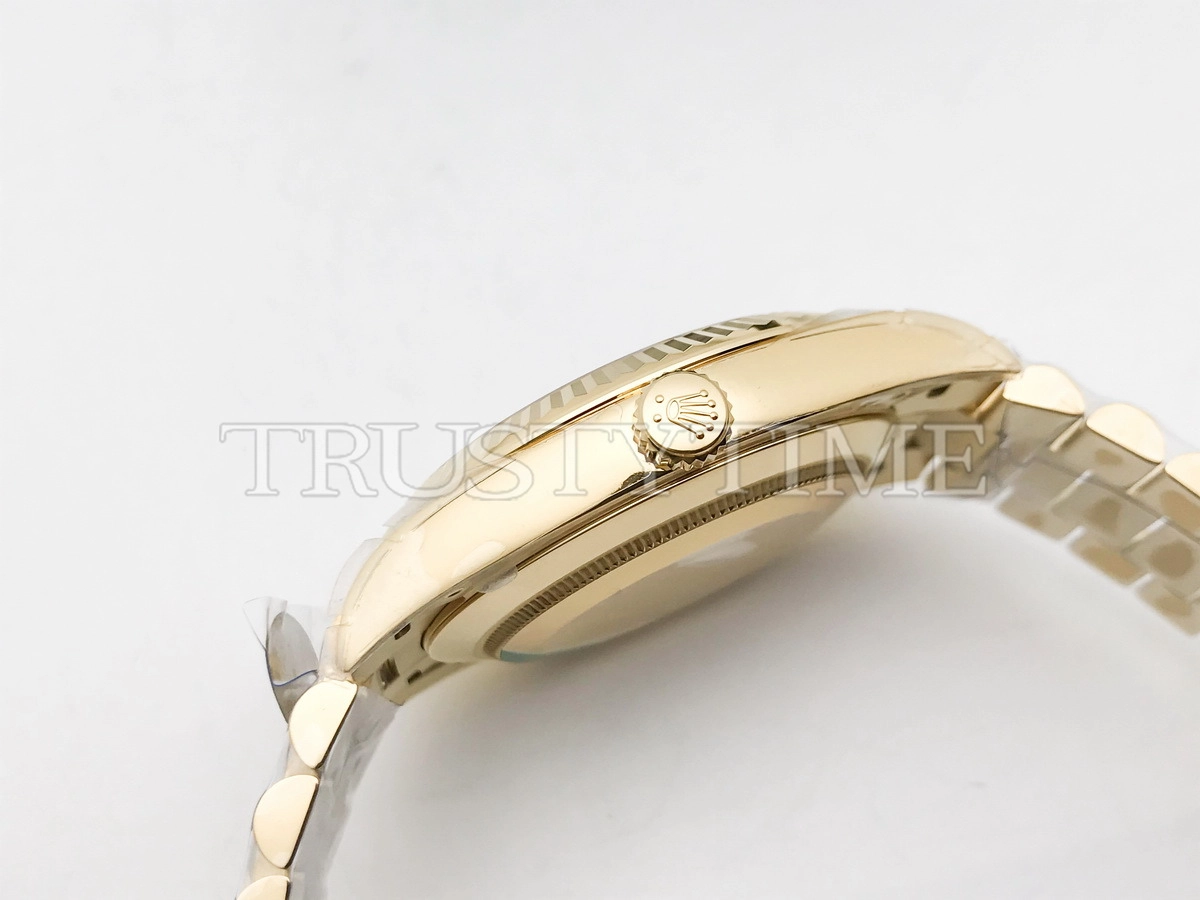 Копия часов Rolex Day-Date 40mm 228238-0069