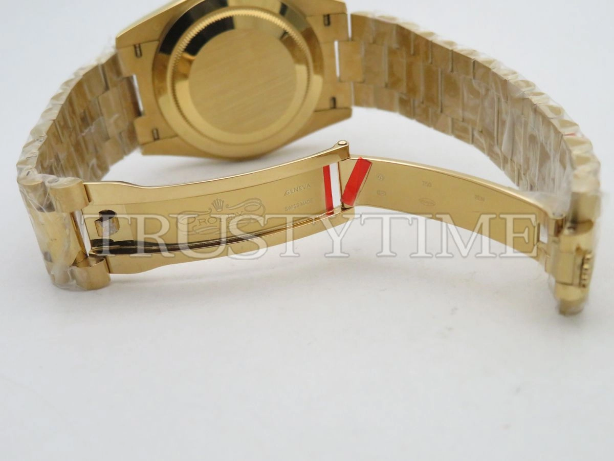 Копия часов Rolex Day-Date 40mm 228348RBR-0004