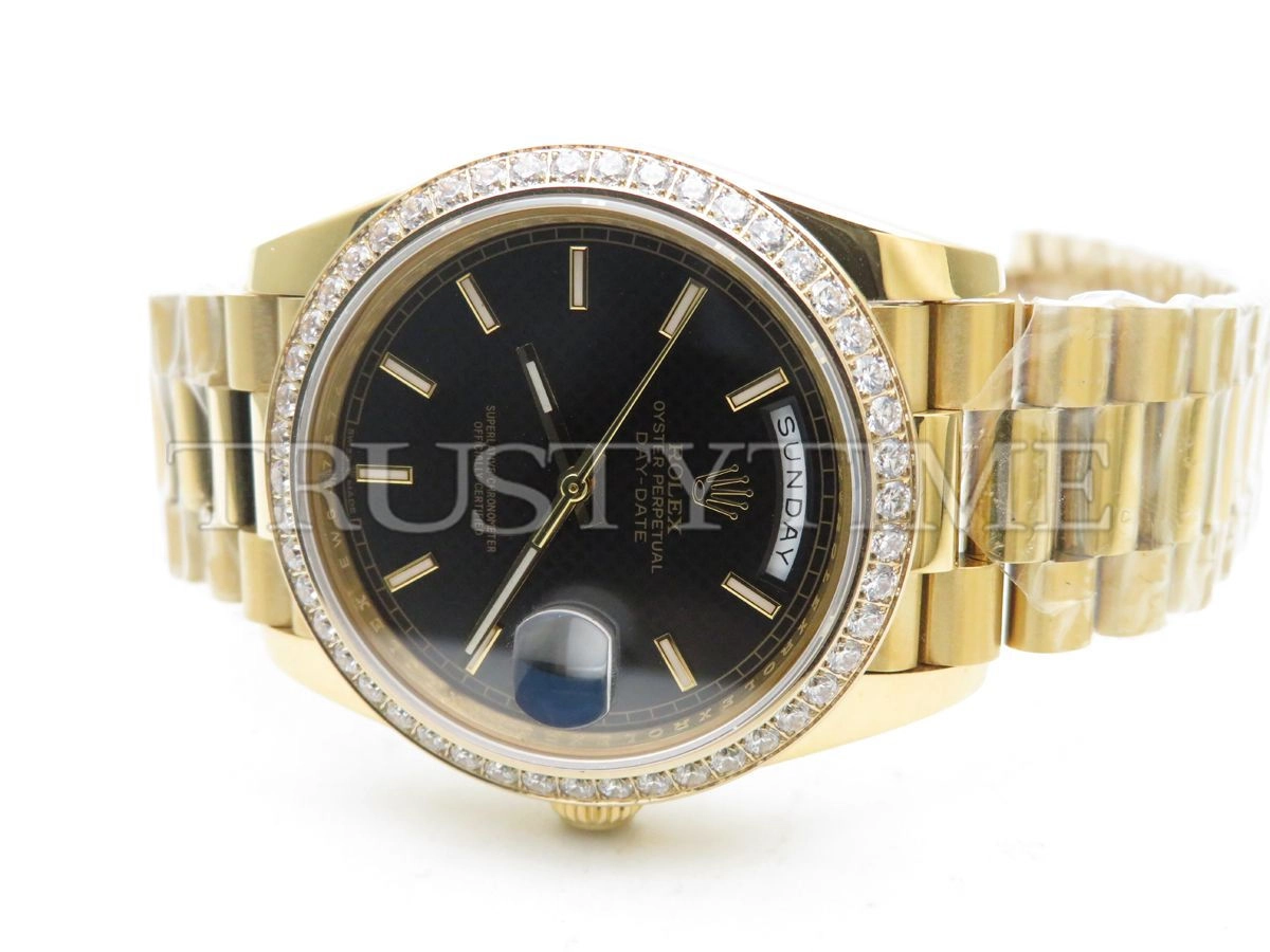 Копия часов Rolex Day-Date 40mm 228348RBR-0004