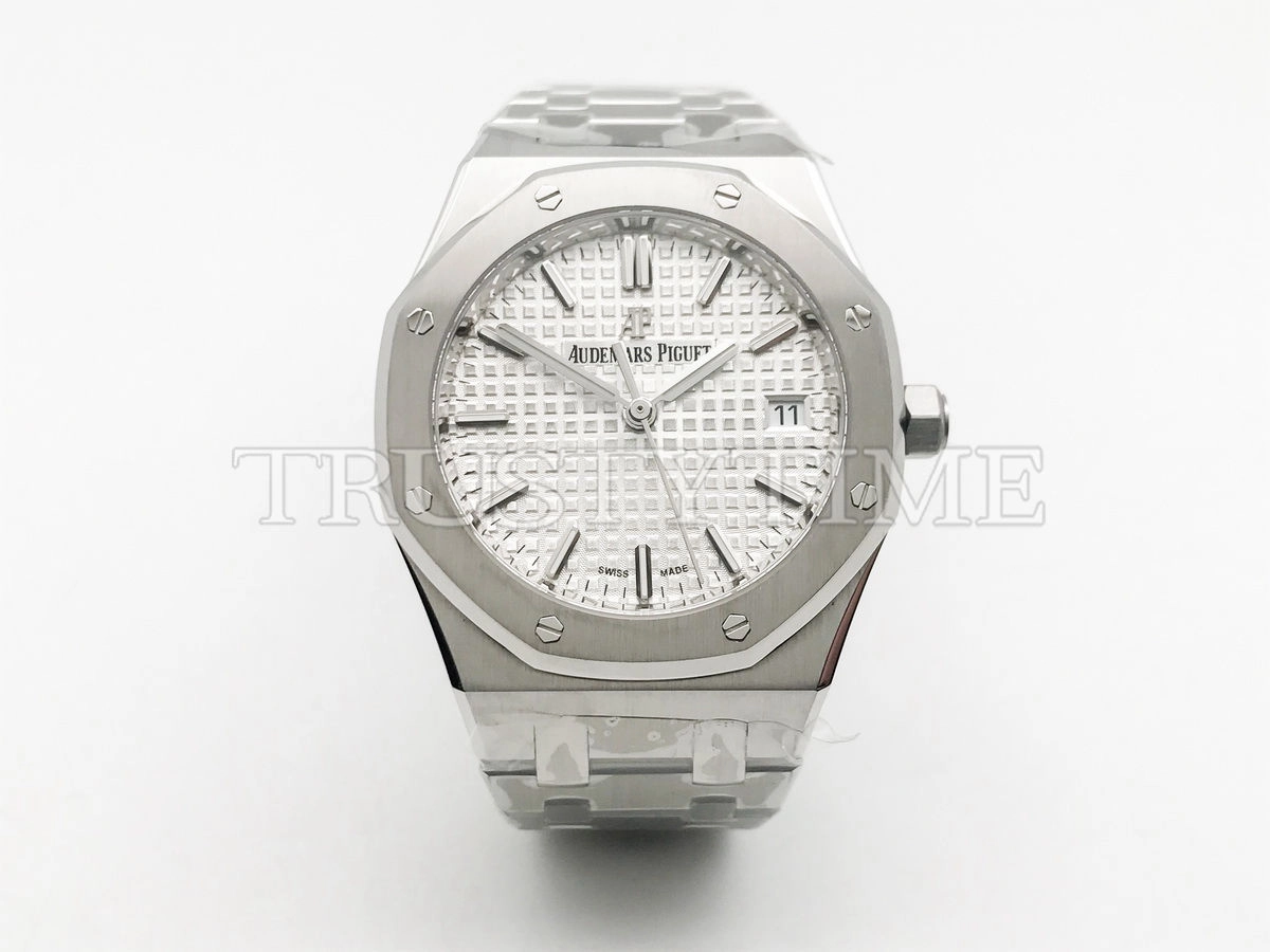 Копия часов Audemars Piguet Royal Oak Selfwinding 34mm 77350ST.OO.1261ST.01