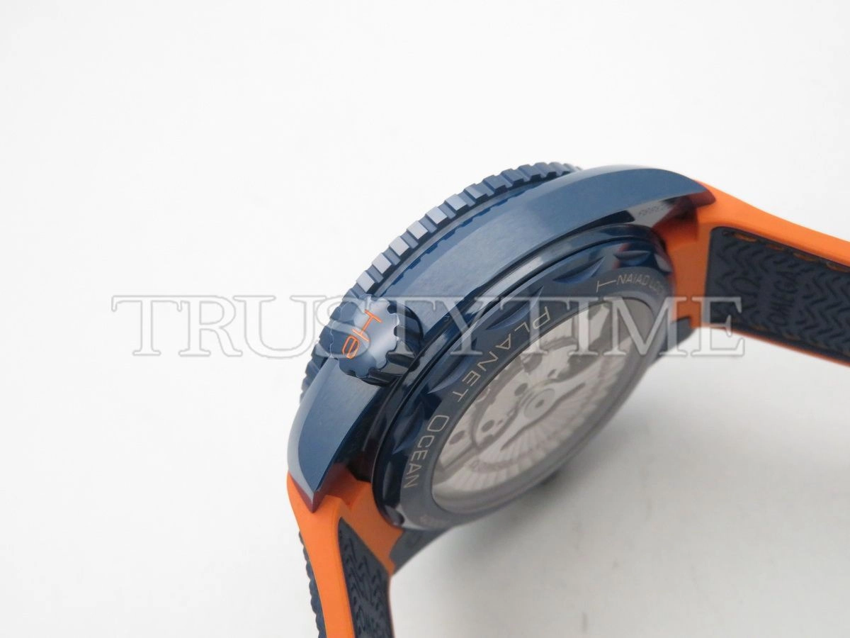 Копия часов Omega Seamaster Planet Ocean 600m Co‑Axial Master Chronometer GMT Big Blue 45,5mm 215.92.46.22.03.001