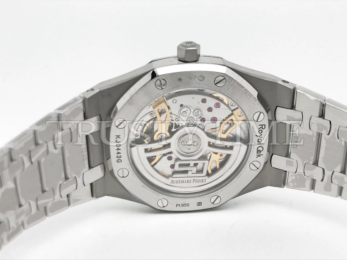 Копия часов Audemars Piguet Royal Oak “Jumbo” Extra-Thin Platinum and Smoked Green Dial 15202PT.OO.1240PT.01