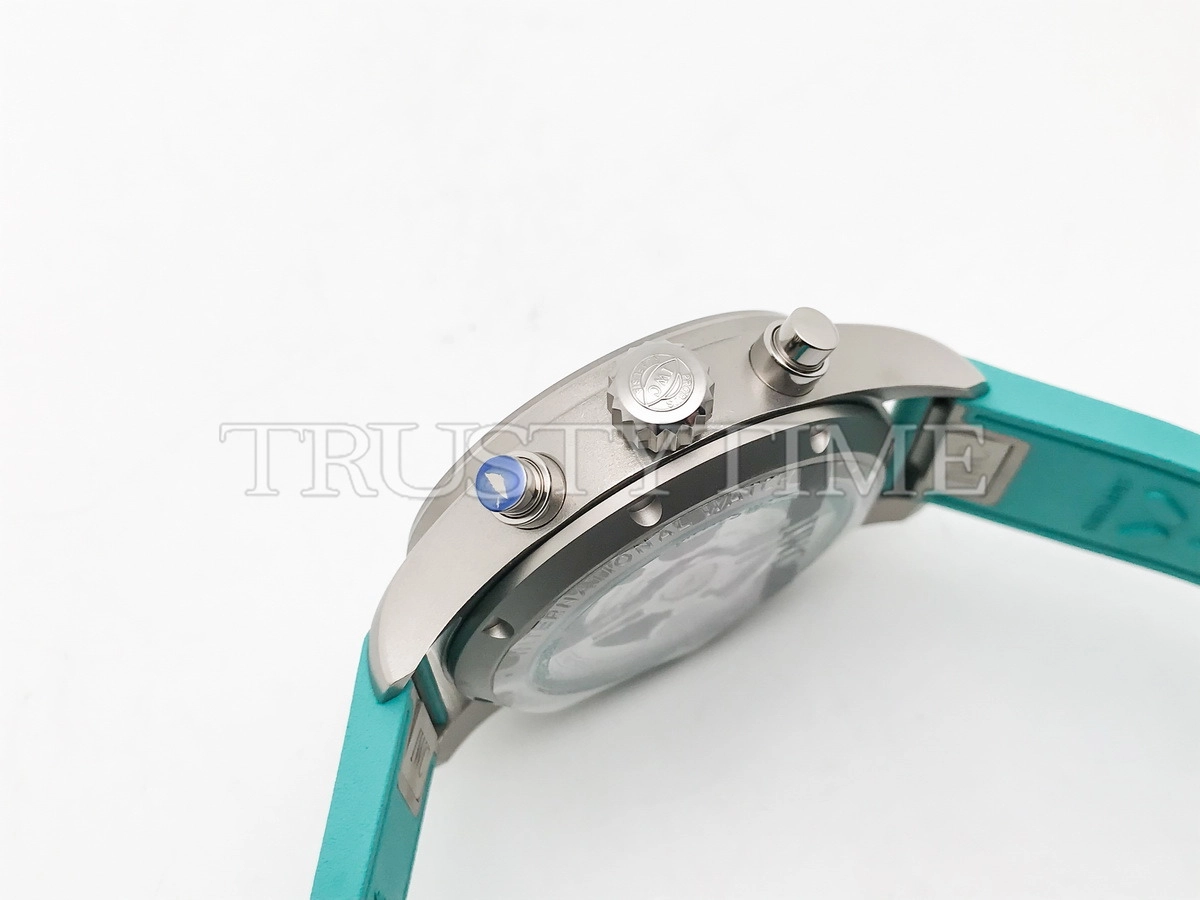 Копия часов IWC Pilot’s Watch Chronograph 41 Edition “Mercedes-AMG PETRONAS Formula One™ Team” IW388108