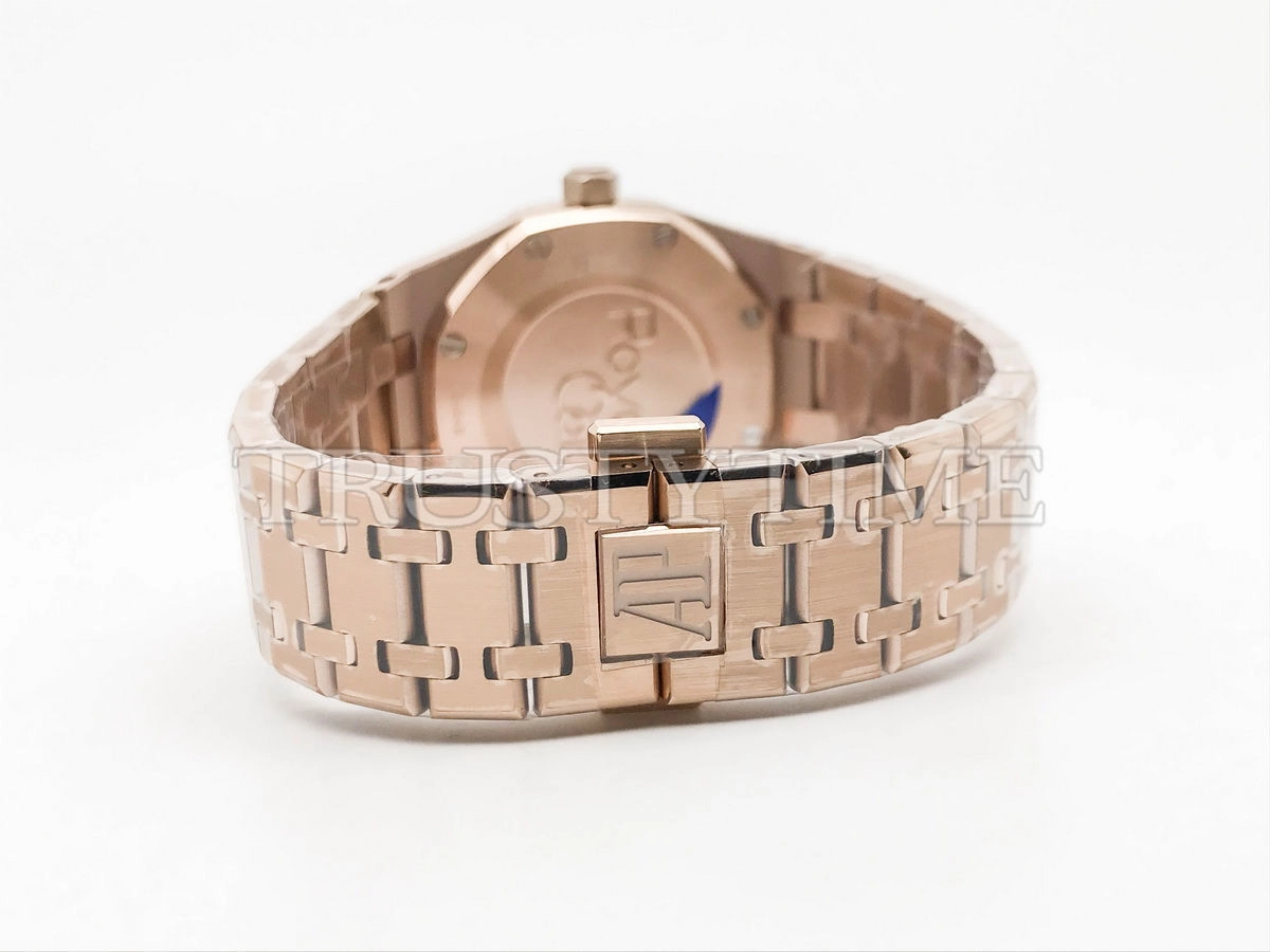 Копия часов Audemars Piguet Royal Oak Ladies 33mm 67651OR.ZZ.1261OR.03
