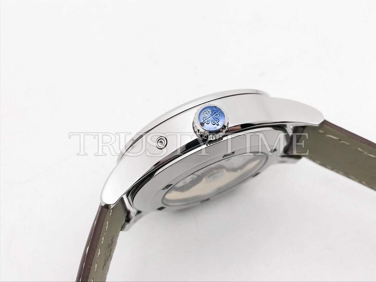 Копия часов Patek Philippe Calatrava Pilot Travel Time 42mm 5524G-001