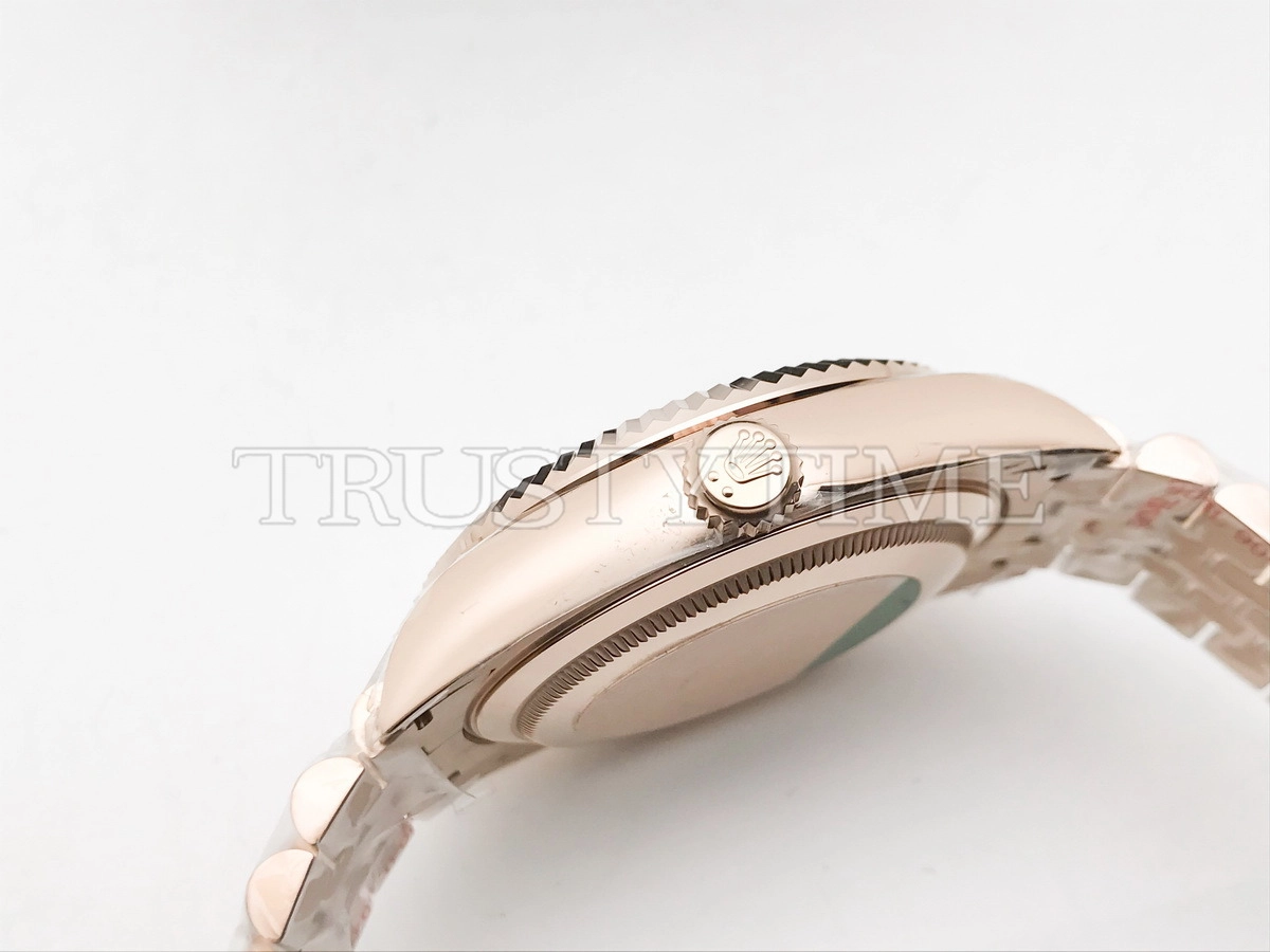 Копия часов Rolex Sky-Dweller 42mm 336935-0007