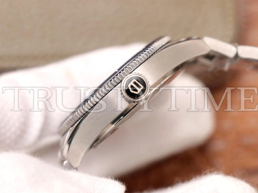 Копия часов Tag Heuer Autavia Isograph Calibre 5 42mm WBE5116.EB0173